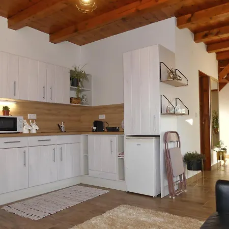 Csuecsoek Vendeghaz Appartement