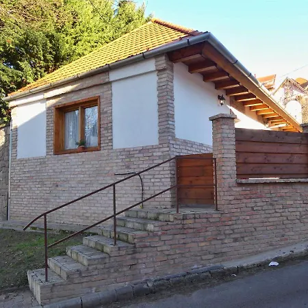 Csuecsoek Vendeghaz Apartment Eger